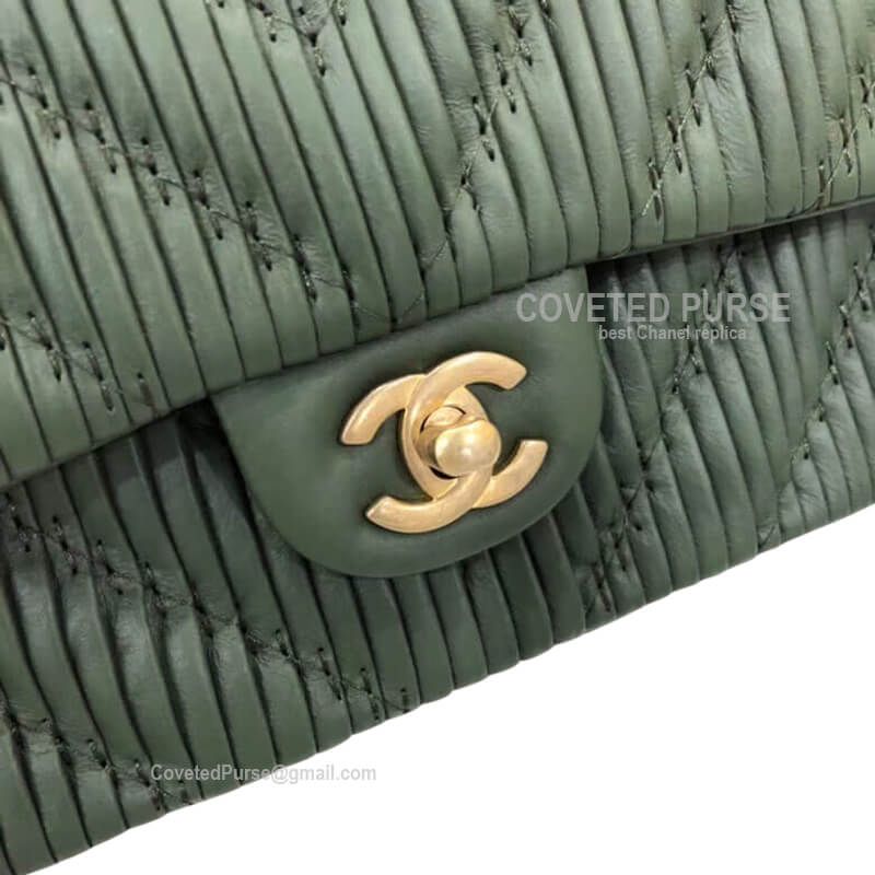 Chanel replica flap bag green cc stamp